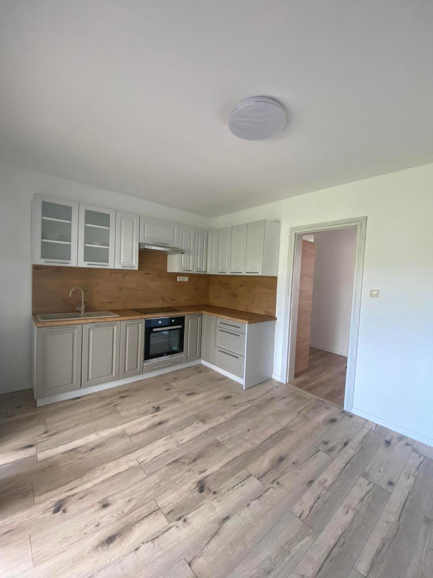 Apartman Nikol Prievidza Εξωτερικό φωτογραφία